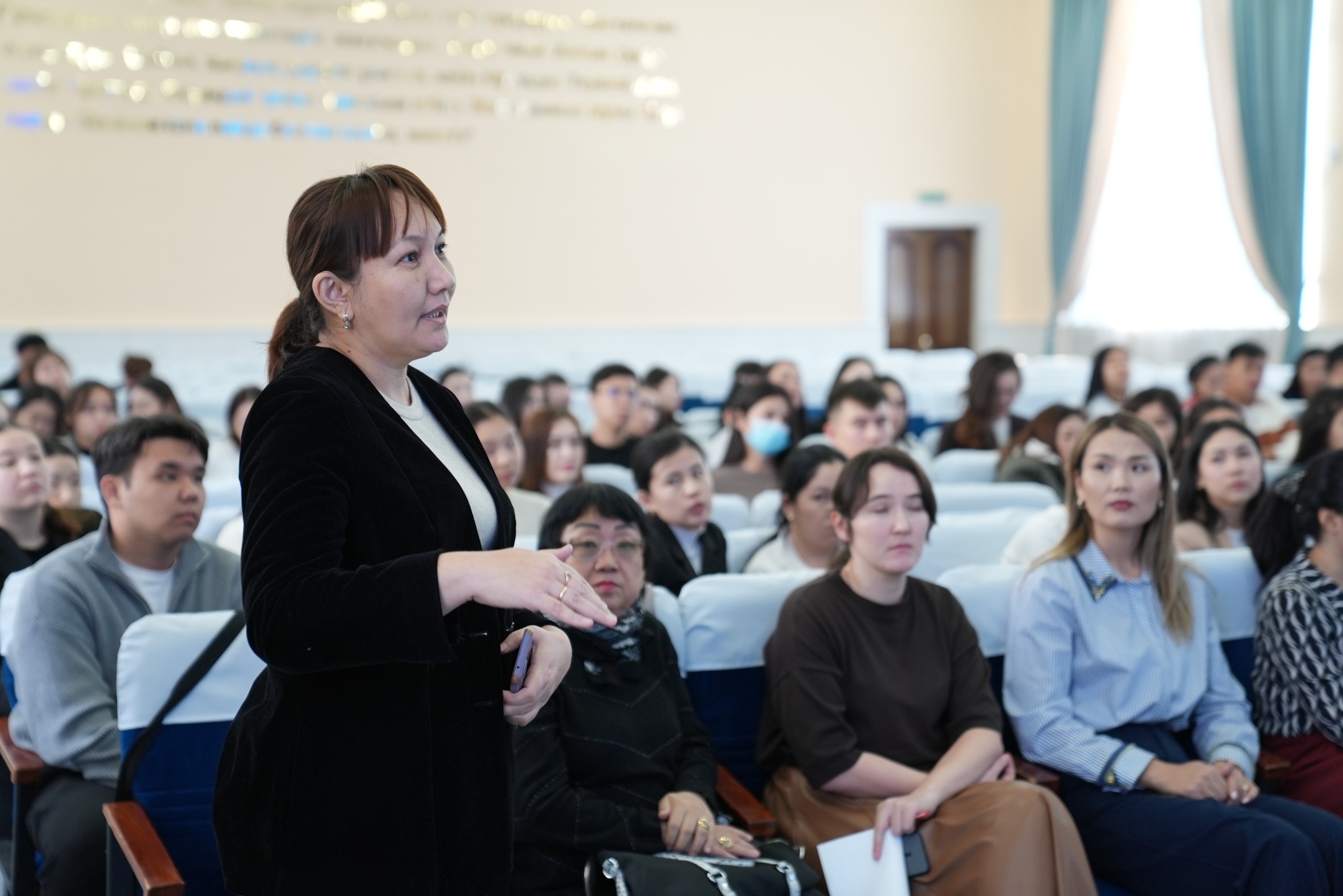 ЖАСТАРДЫ МЕМЛЕКЕТТІК ҚОЛДАУ:  «ЖАСТАР ПРАКТИКАСЫ»,  «ОТБАСЫ БАНК» МҮМКІНДІКТЕРІ  ҚАНДАЙ?