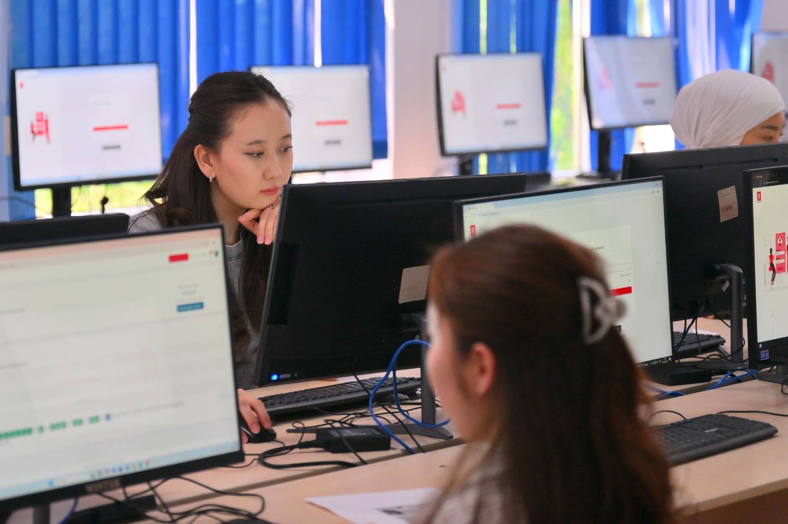 COURSERA — ӘЛЕМДІК БІЛІМГЕ АШЫЛҒАН ҚАҚПА!