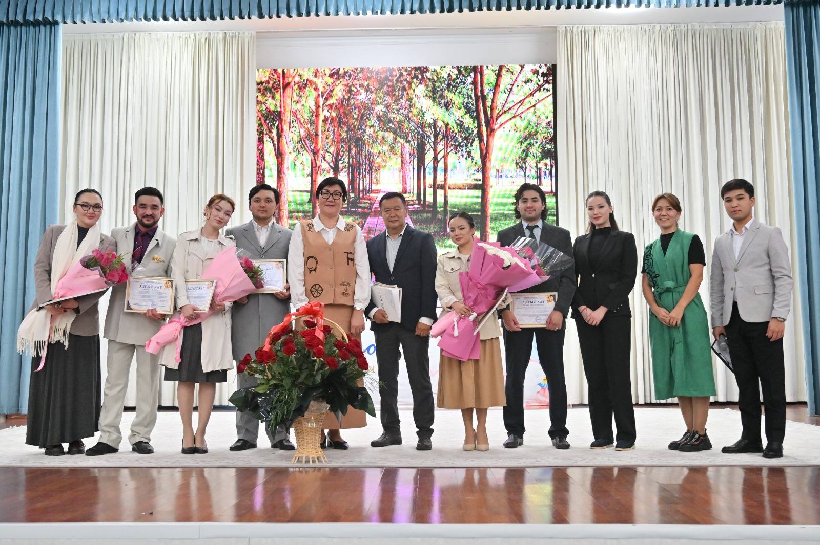 «НАЗАР» ЖАСТАР ТЕАТРЫ «НҰРИКАМАЛ» ДРАМАСЫН САХНАЛАДЫ