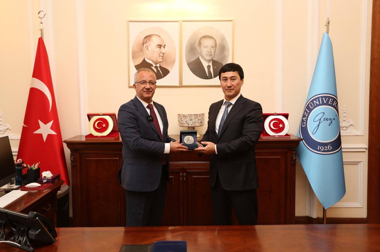 ZHANIBEKOV UNIVERSITY ДЕЛЕГАЦИЯСЫ АНКАРАДА