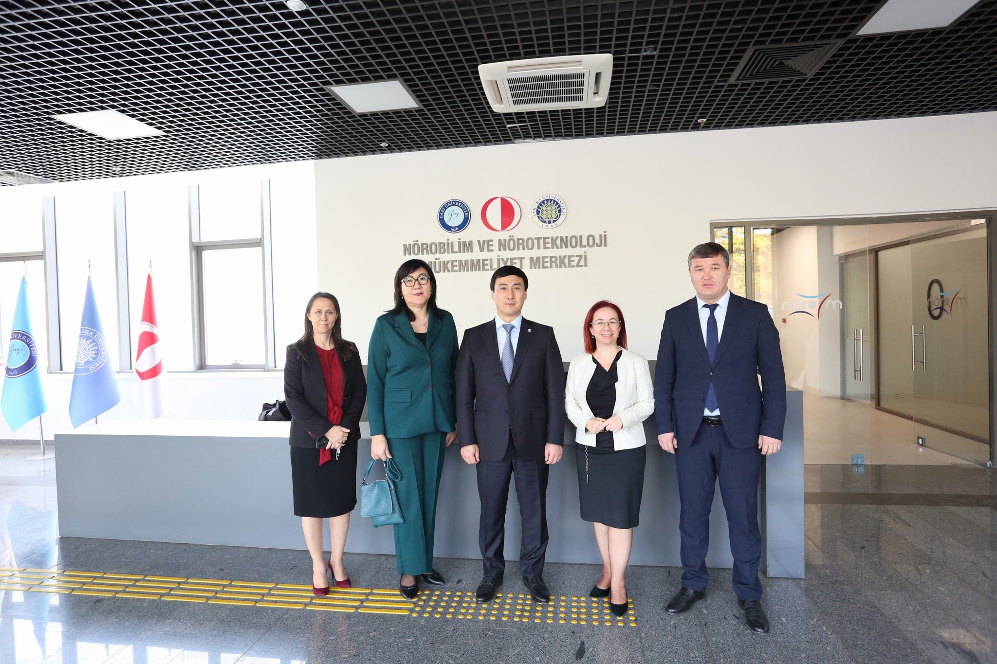 ZHANIBEKOV UNIVERSITY ДЕЛЕГАЦИЯСЫ NÖROM ҒЫЛЫМИ ЗЕРТТЕУ ОРТАЛЫҒЫНДА