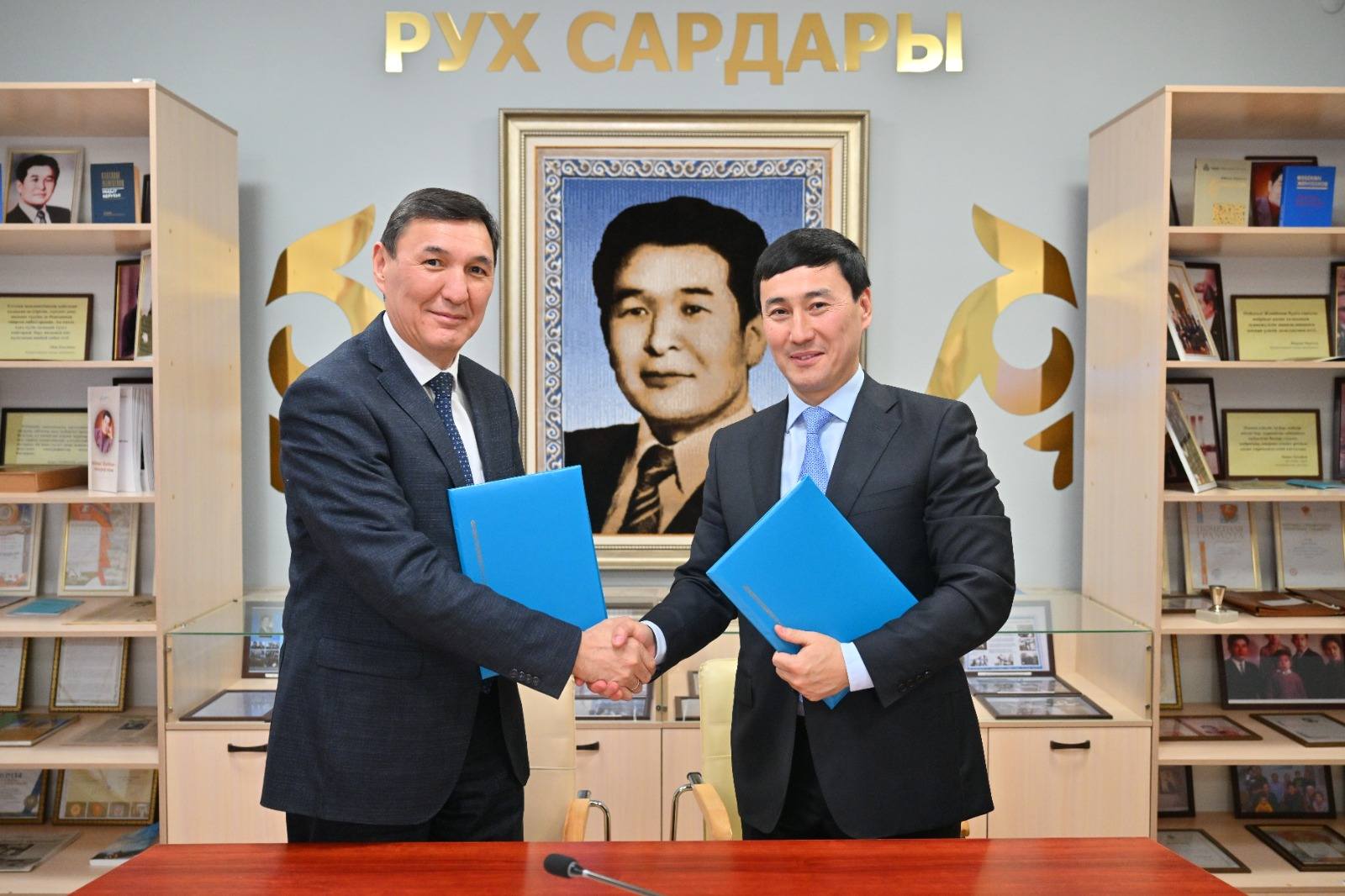 ОБЛЫСТЫҚ БІЛІМ БАСҚАРМАСЫМЕН КЕЛІСІМ МЕМОРАНДУМЫ ЖАСАЛДЫ