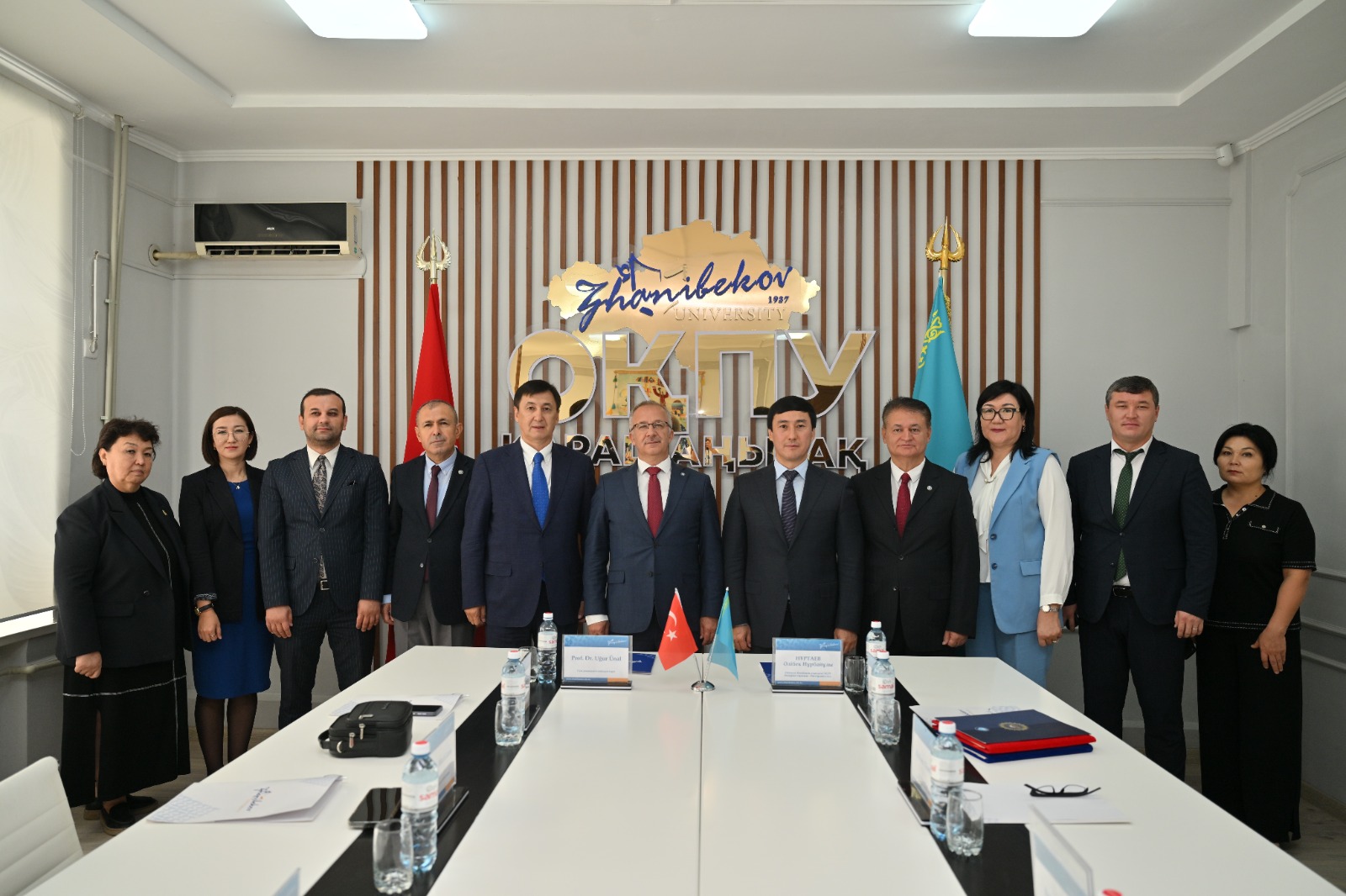 ГАЗИ УНИВЕРСИТЕТІНІҢ РЕКТОРЫМЕН МЕМОРАНДУМҒА ҚОЛ ҚОЙЫЛДЫ